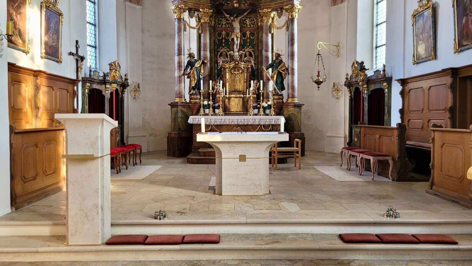 2022 Genderkingen  Altar/Ambo/Sedilien