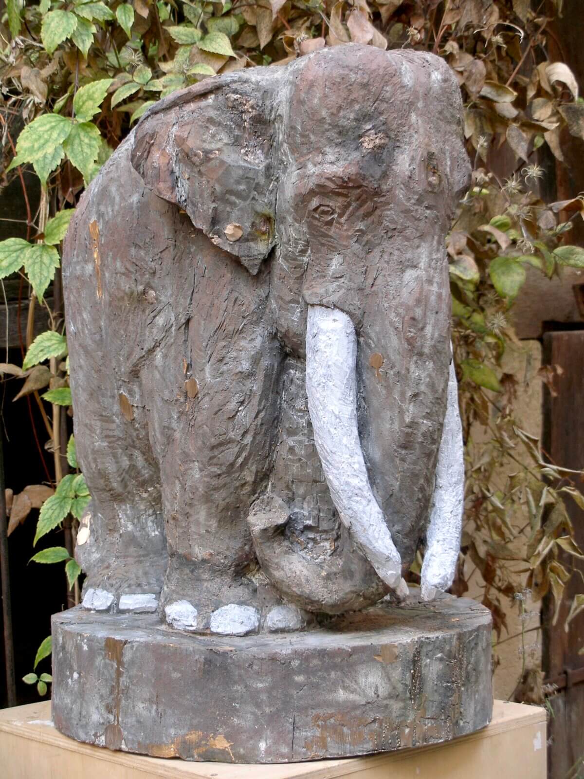 Elefant - Abguss in Bronze gefasst (Rohguss) 