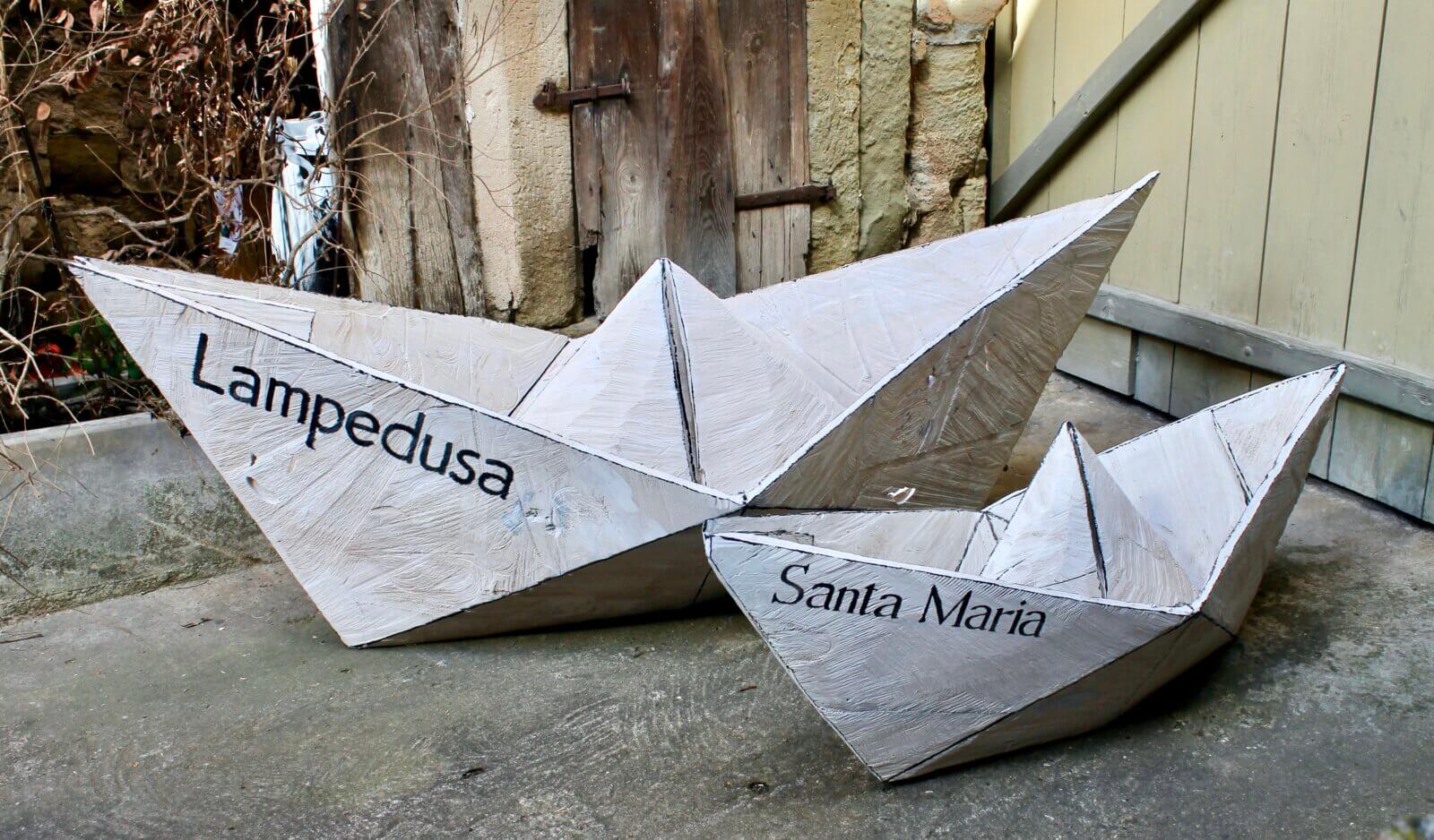 Große Papierschiffe - Pappel / Eiche gefasst