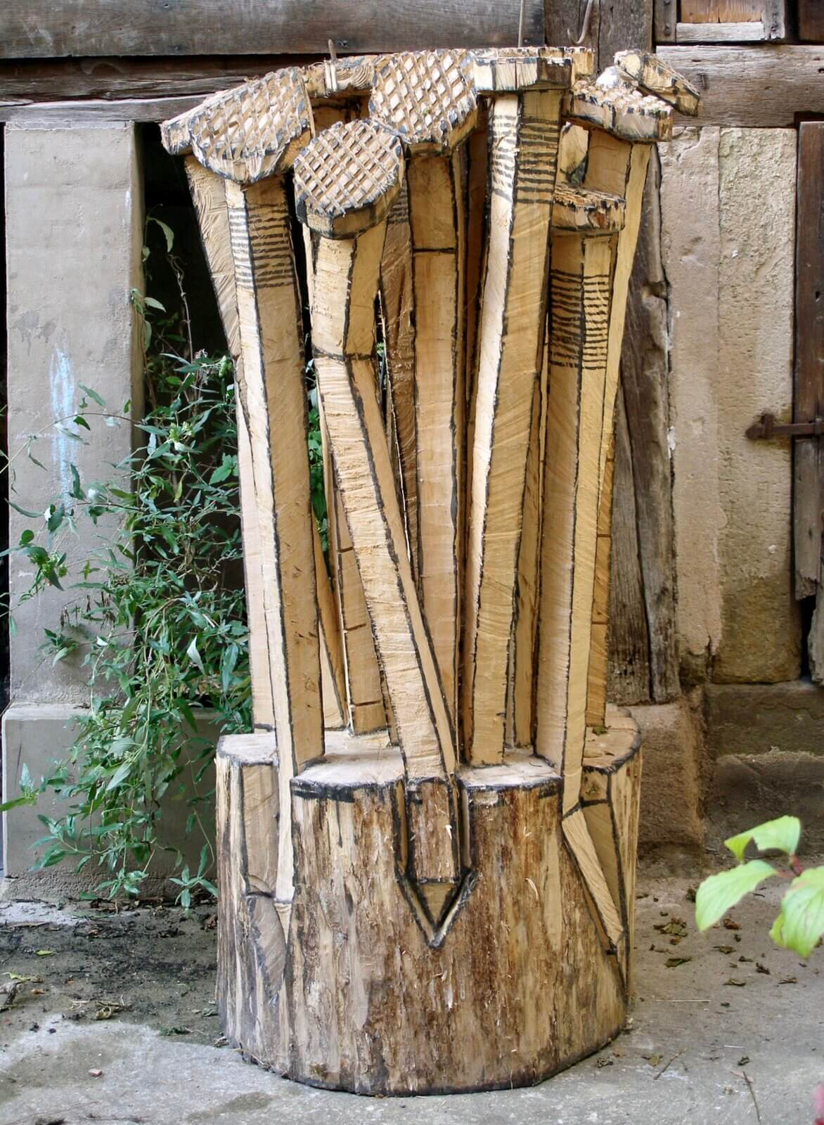 Nägel im Stamm - Pappel gefasst